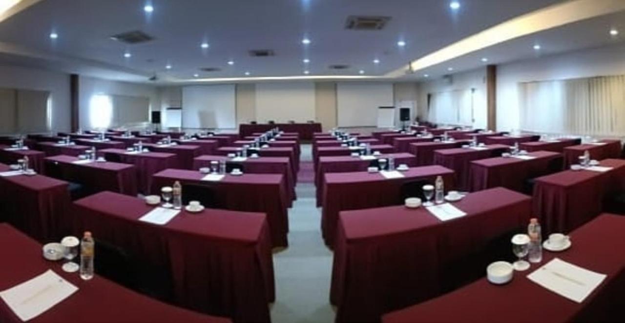 Hotel Arjuna Yogyakarta Kültér fotó