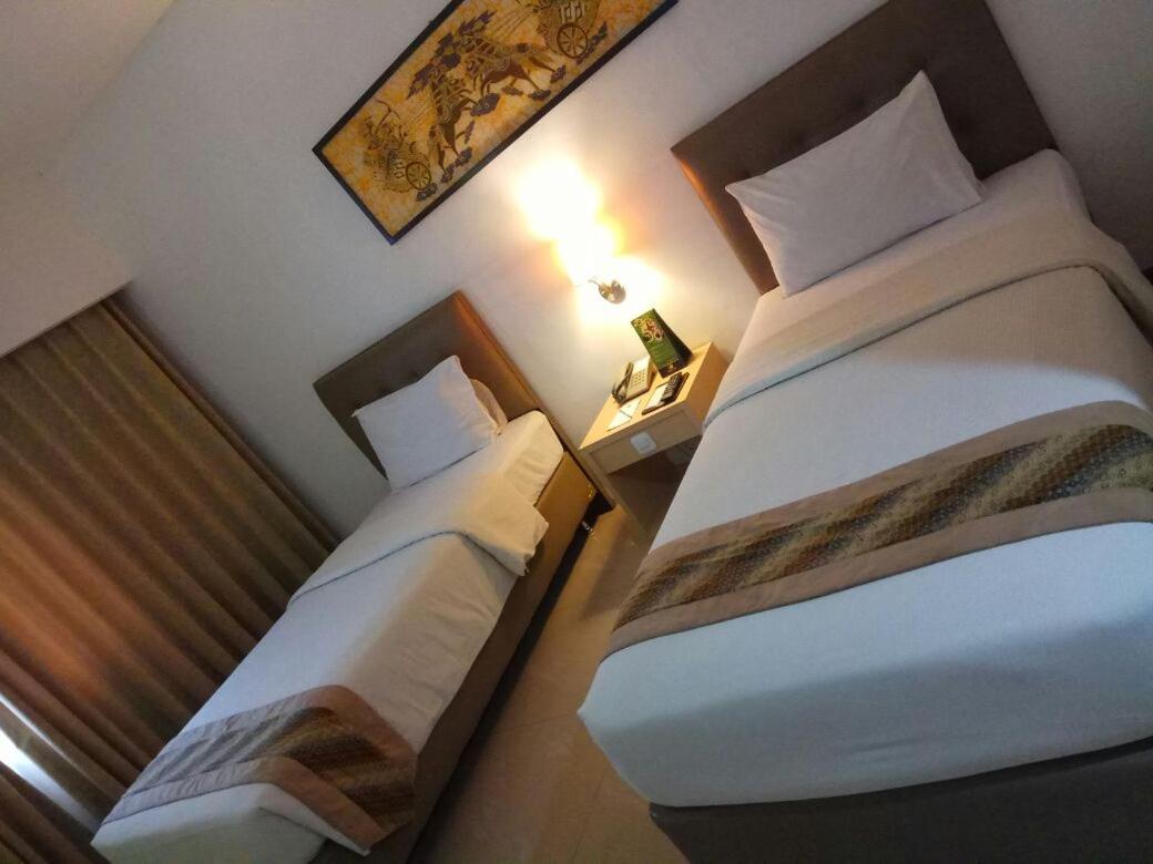 Hotel Arjuna Yogyakarta Kültér fotó