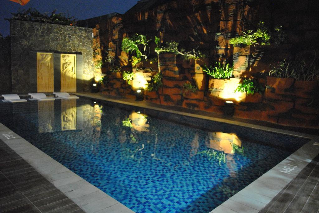 Hotel Arjuna Yogyakarta Kültér fotó